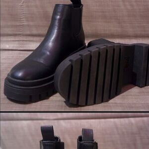 New York Rebel ankle boots